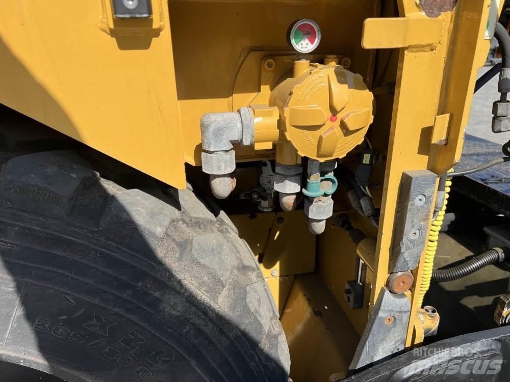 CAT AP 300 Finisseur