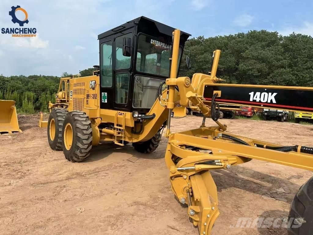 CAT 140K Niveleuse