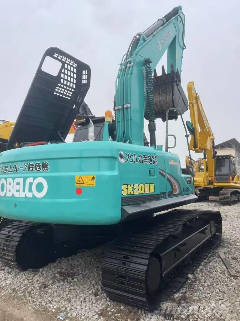 Kobelco SK 200 Pelle sur chenilles