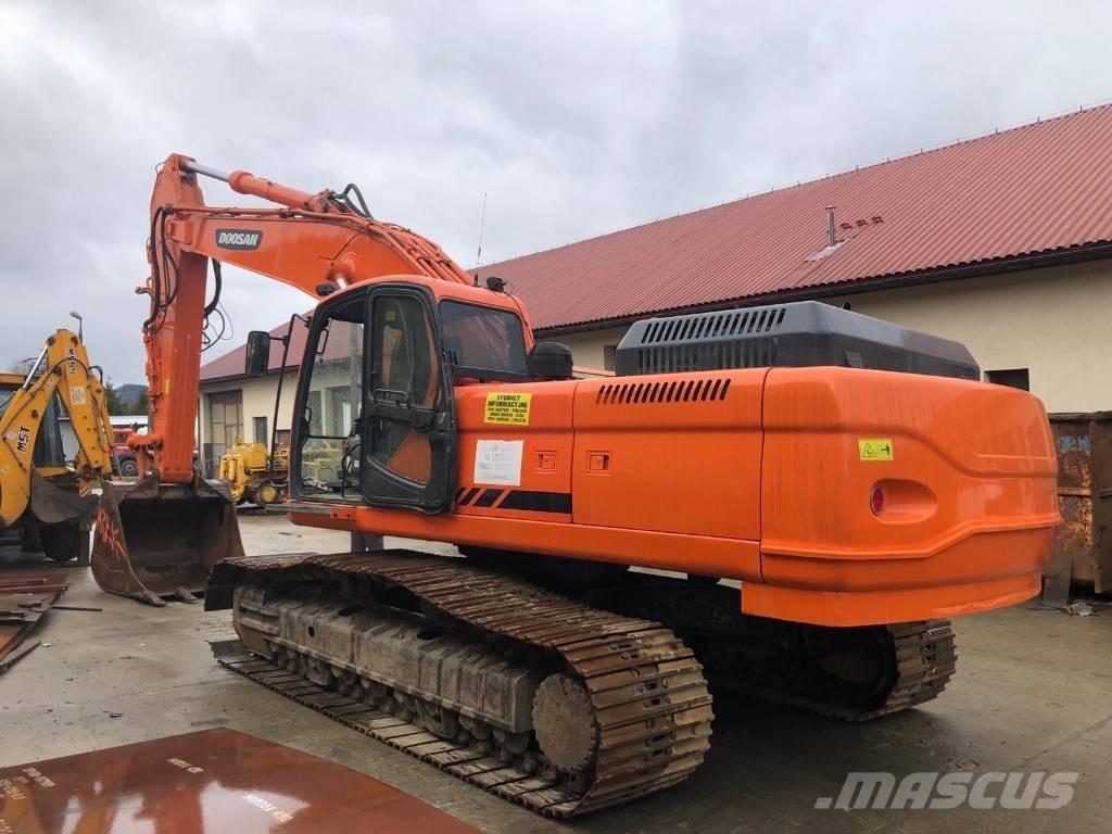 Doosan DX 340 LC Pelle sur chenilles