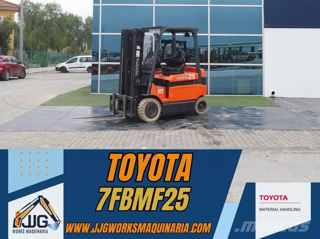 Toyota 7 FBMF 25 Chariots élévateurs électriques