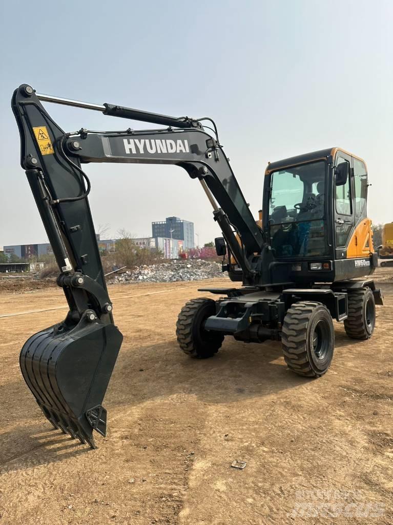 Hyundai HW 60 Eco Pelle sur pneus