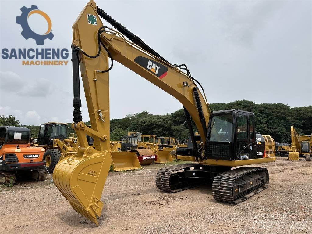 CAT 320 D2L Pelle sur chenilles