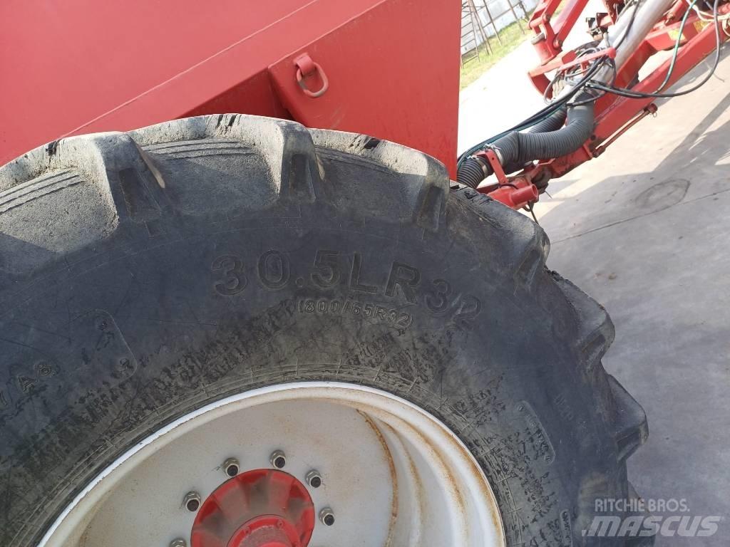Agro Soyuz Turbosem Semoir de précision