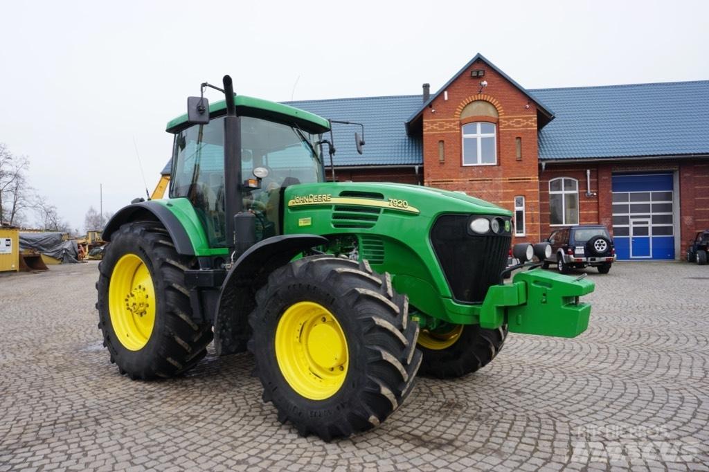 John Deere 7920 Tracteur