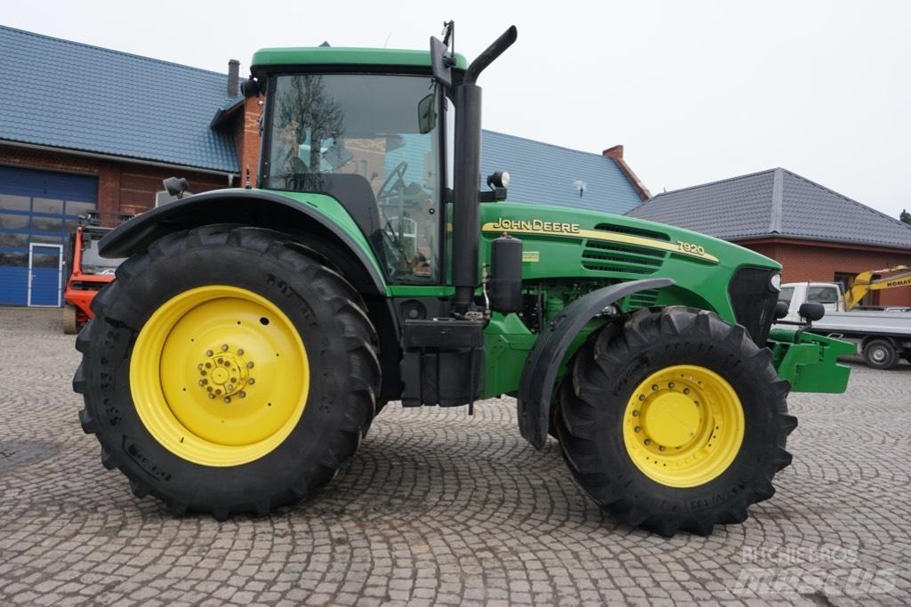 John Deere 7920 Tracteur