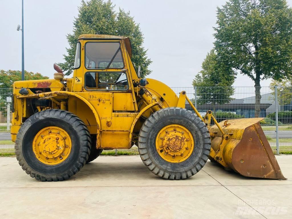 CAT 922 B Chargeuse sur pneus