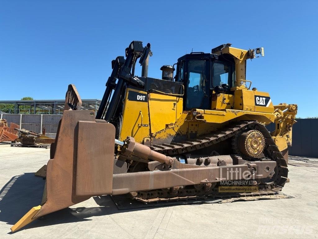 CAT D 9 T Bouteurs sur chenilles