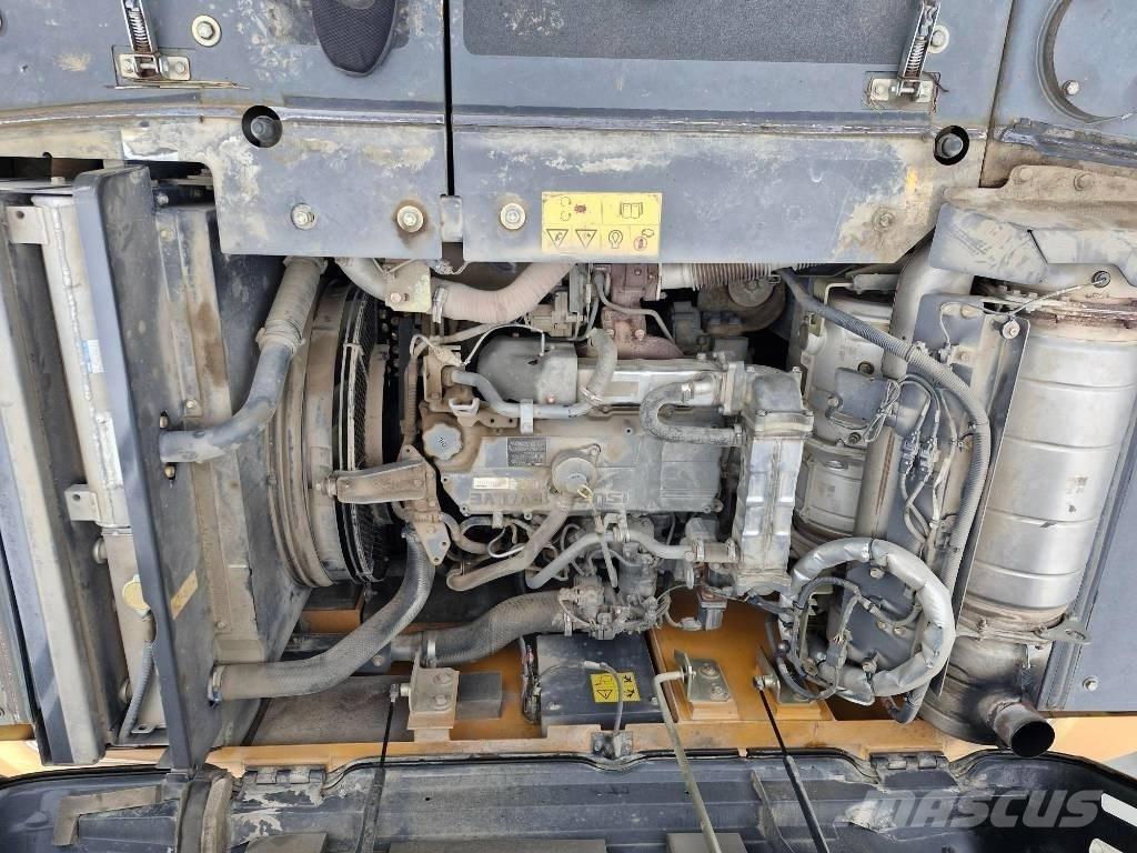 CASE CX 210 D Pelle sur chenilles
