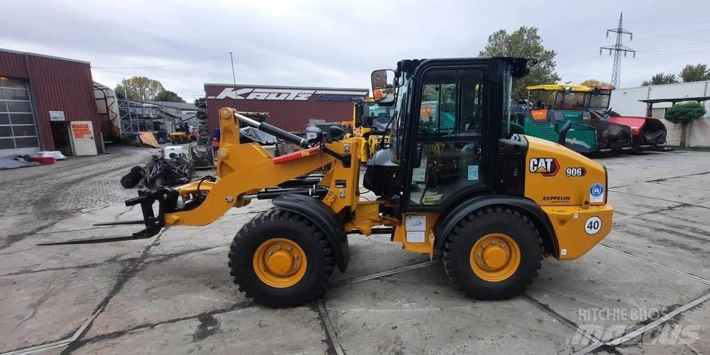 CAT 906 Chargeuse sur pneus