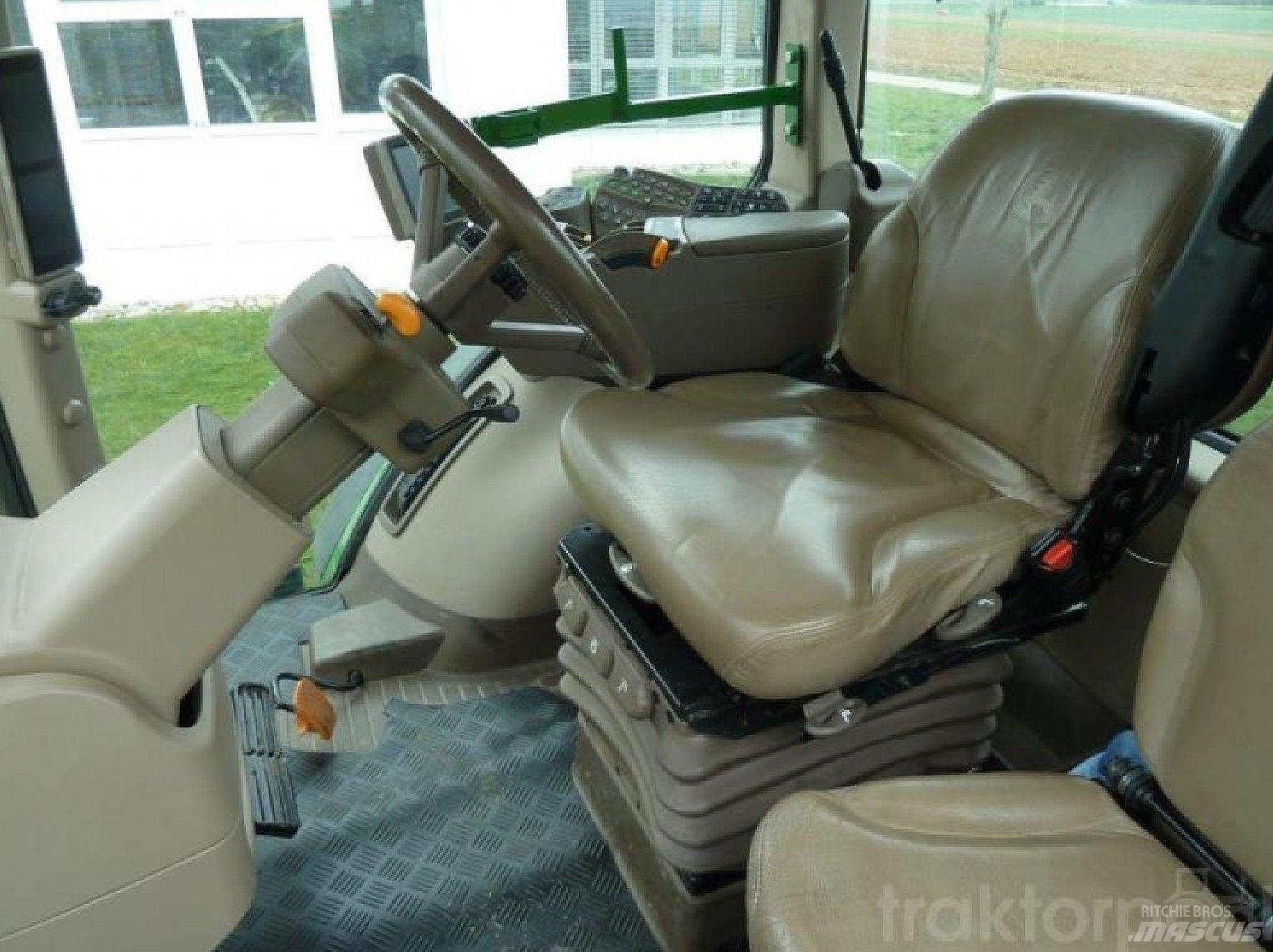 John Deere 7230R Tracteur
