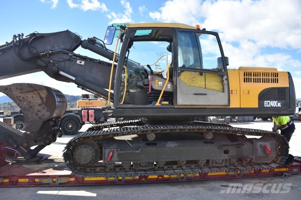Volvo EC 240 C N L Pelle sur chenilles
