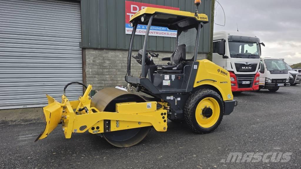 Bomag BW 124 DH Rouleaux monocylindre