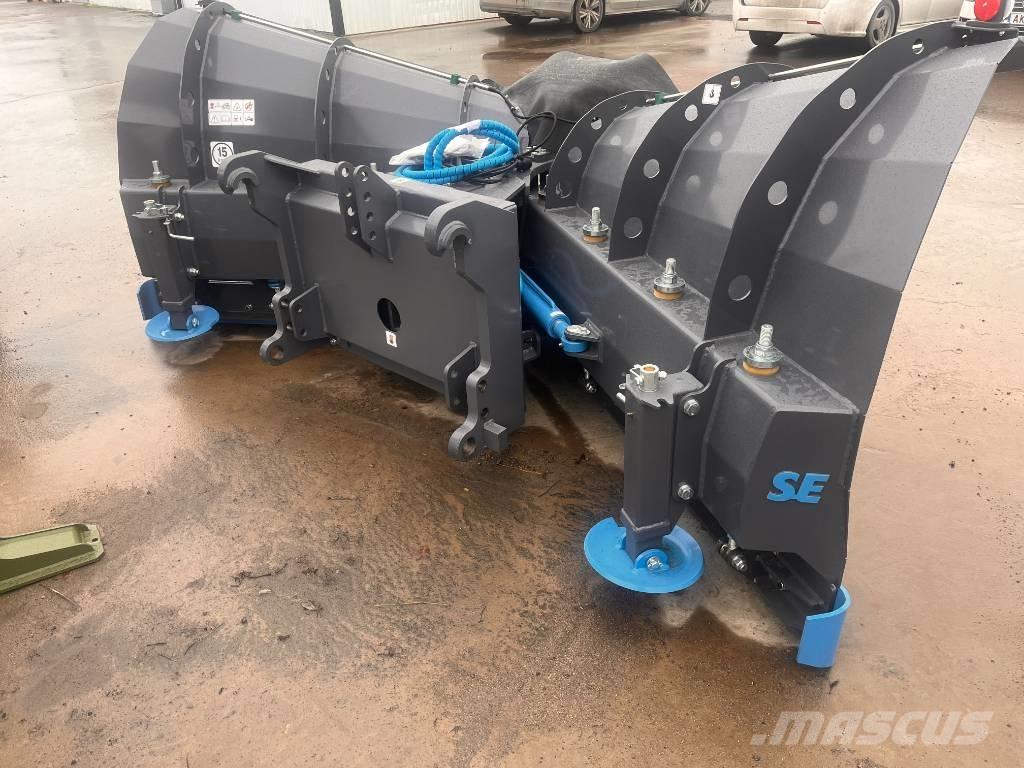 SE Equipment  Vikplog Chasse neige