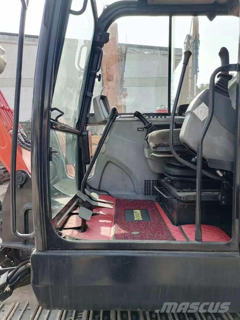 Doosan DX 60 Pelle sur chenilles