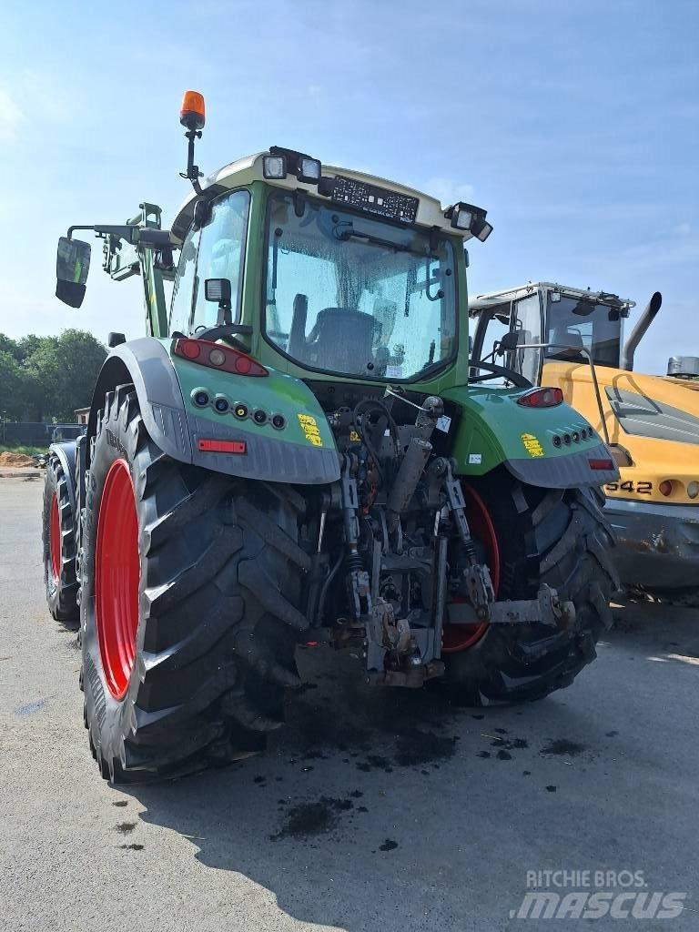 Fendt 718 Vario Tracteur
