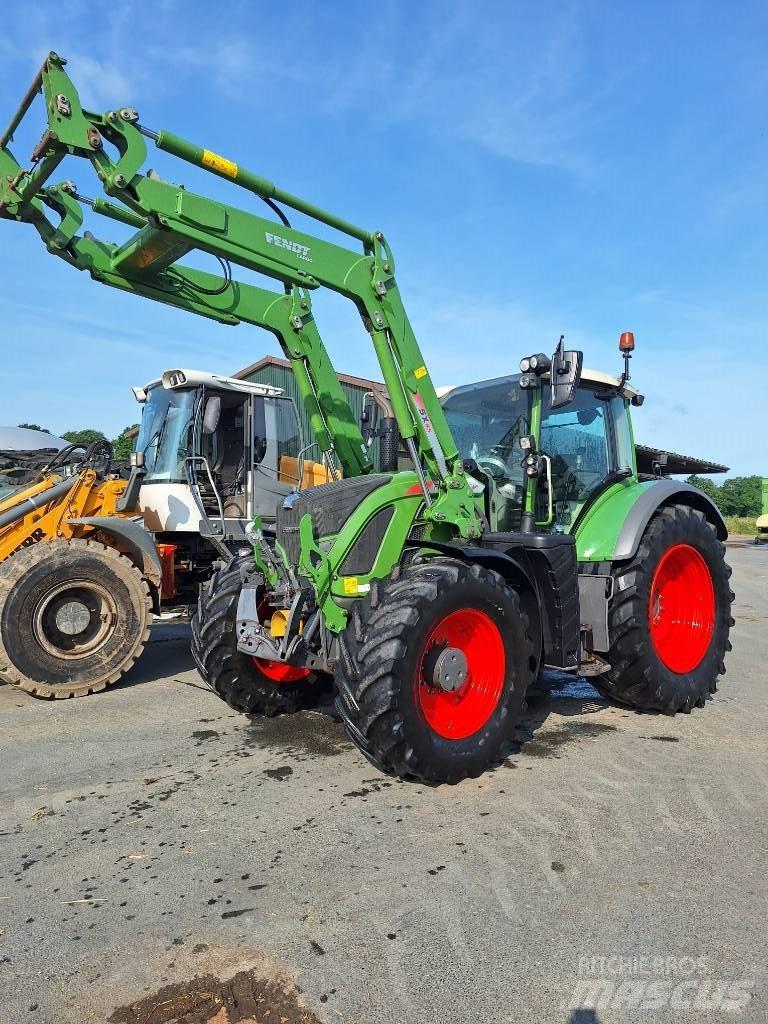 Fendt 718 Vario Tracteur