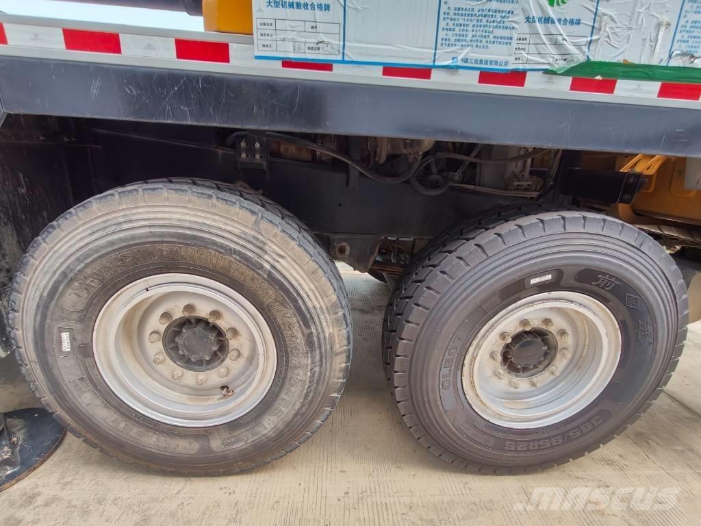 Sany STC1300C8 Grues tout terrain