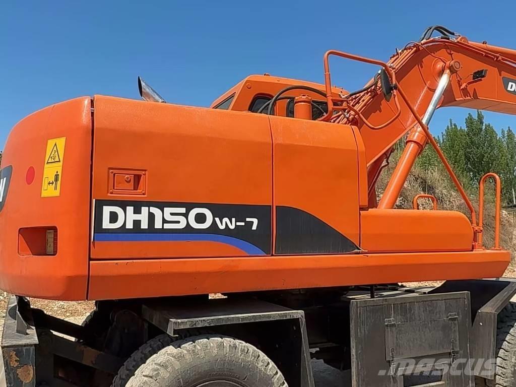 Doosan DH150 W-7 Pelle sur pneus