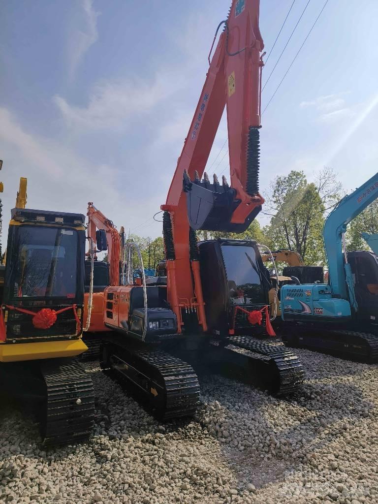 Hitachi ZX 120 Pelle sur chenilles