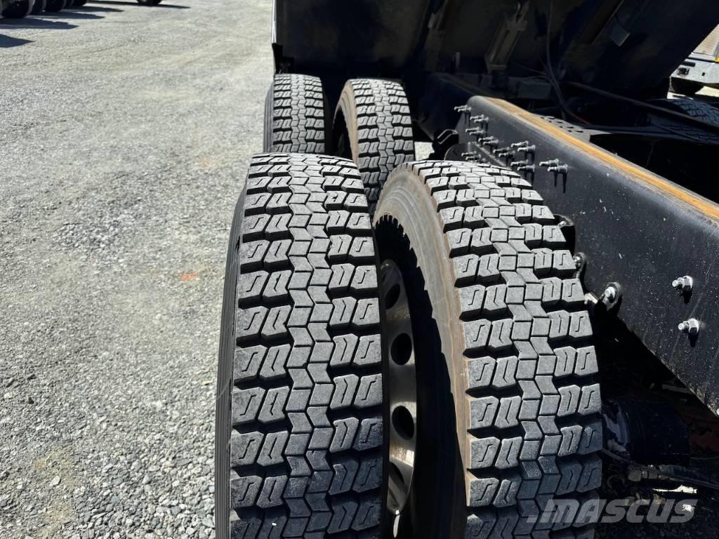 Mack Granite 84FR Camion benne