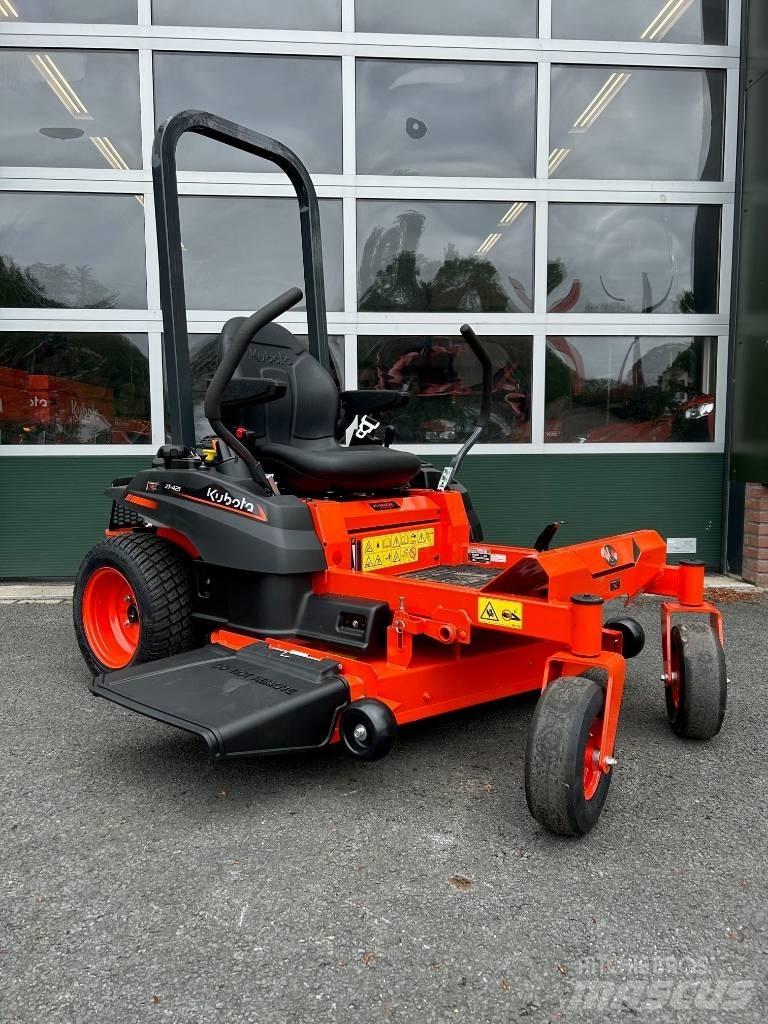 Kubota Z1421 Tondeuses à rayon de braquage zéro