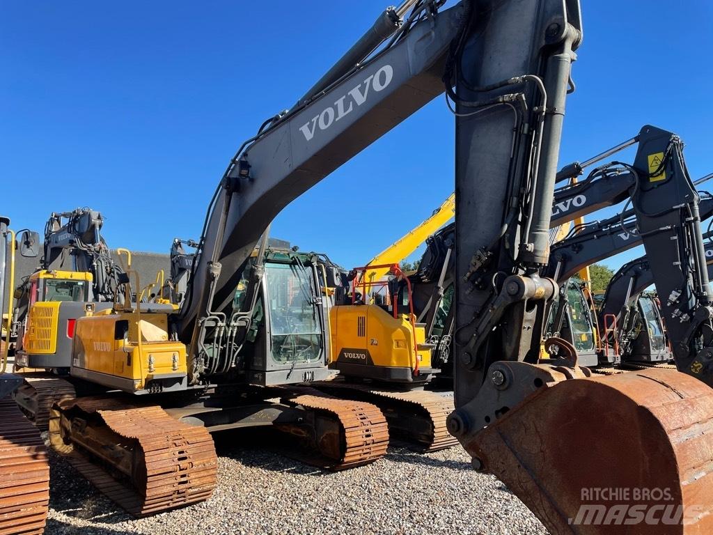 Volvo EC210C Pelle sur chenilles