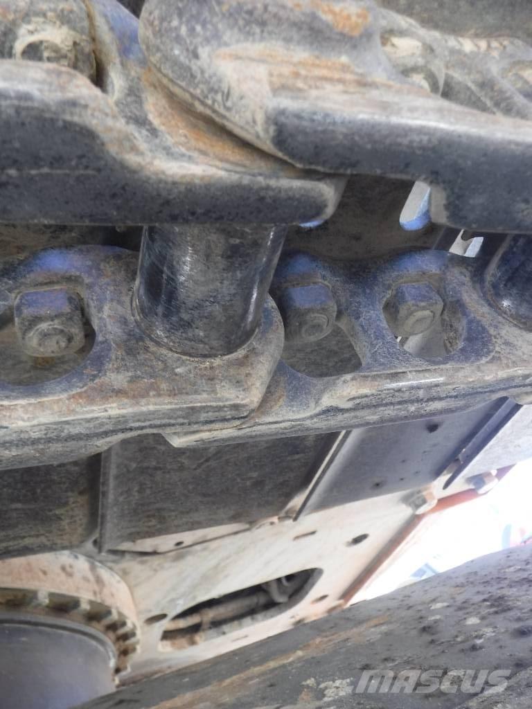 Hitachi ZX 135 US-6 Pelle sur chenilles