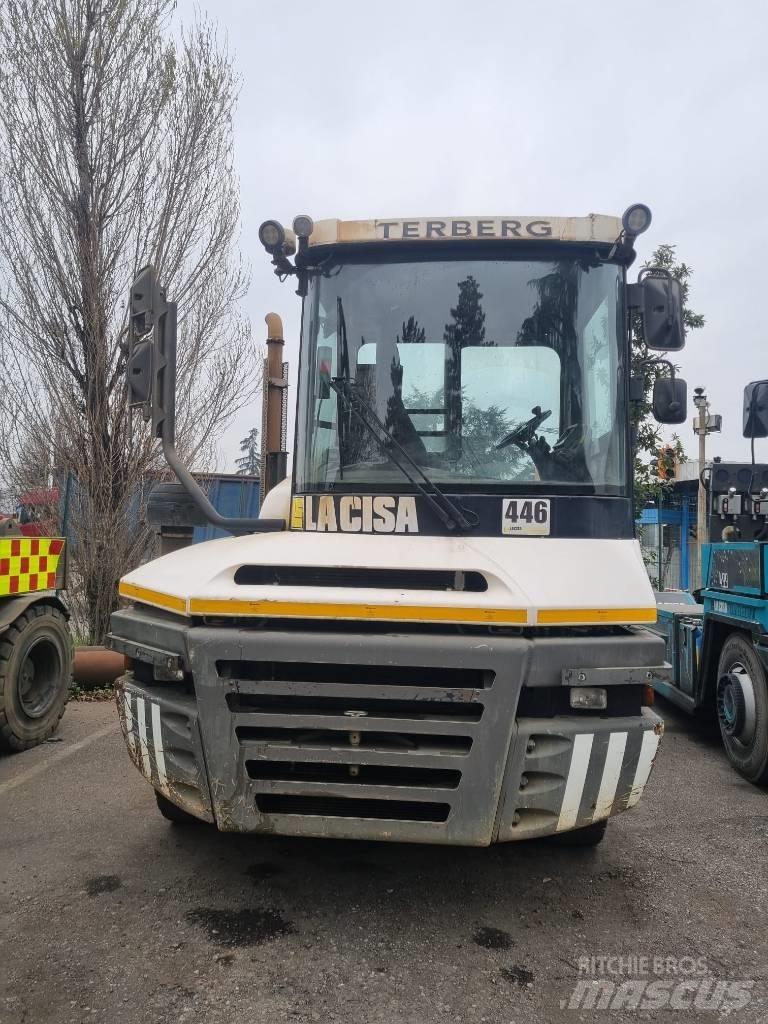 Terberg RT283 Tracteur de manœuvre