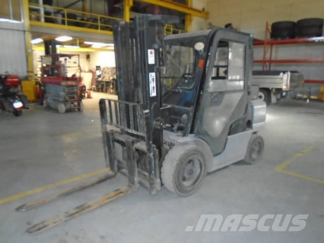 Nissan MYG1F2A30V Nacelles télescopiques
