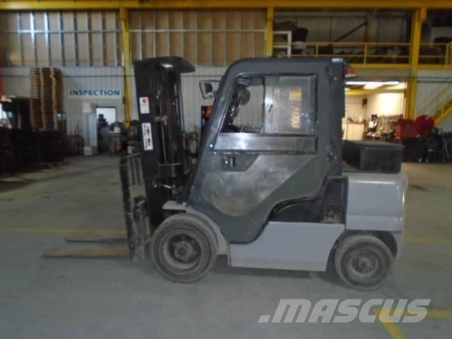 Nissan MYG1F2A30V Nacelles télescopiques