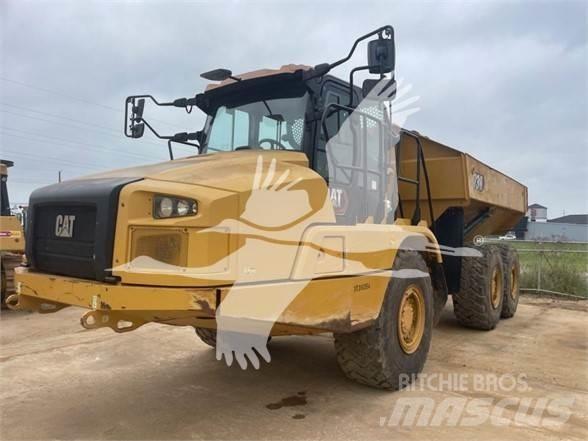 CAT 730 Tombereau articulé