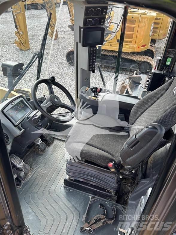 CAT 962M Chargeuse sur pneus