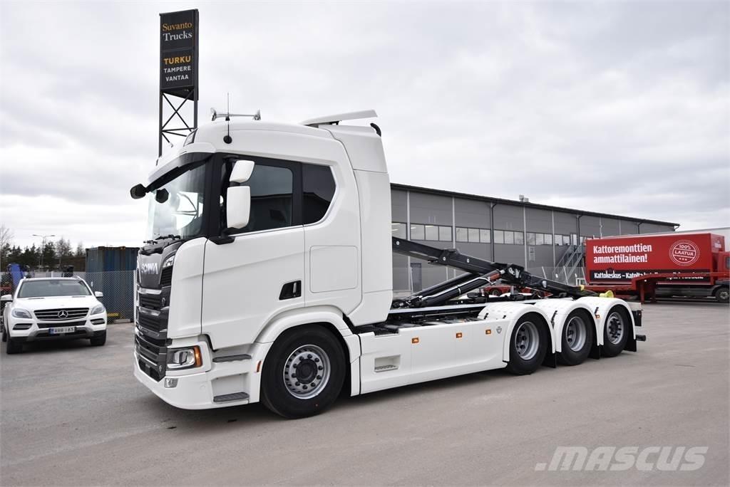 Scania R590 8X4 Camion ampliroll