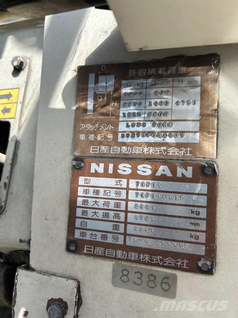 Nissan YGF03 Chariots diesel