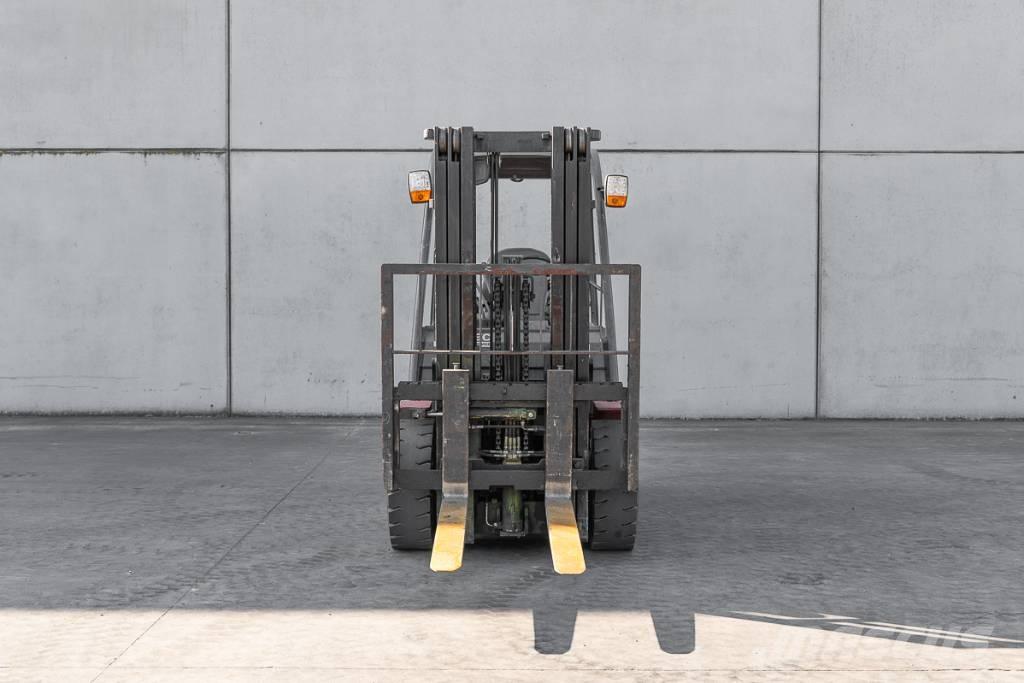 Manitou MI 30 D Chariots diesel