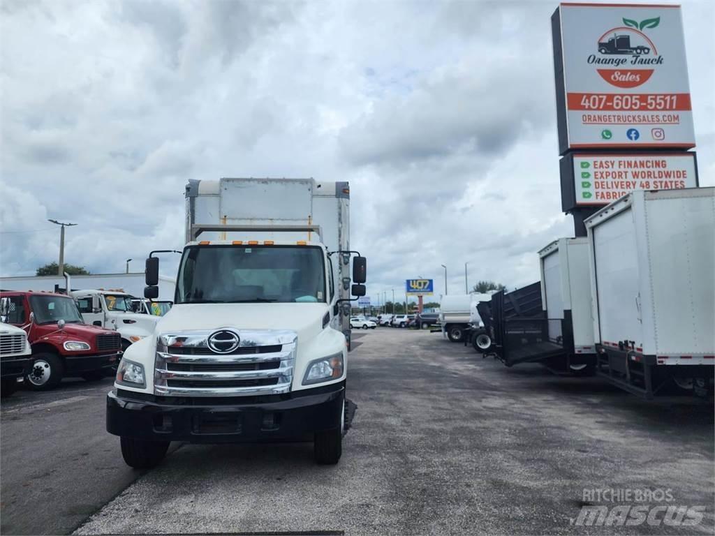 Hino 338 Camion Fourgon