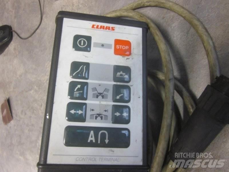 CLAAS LINER 3000 Faucheuse andaineuse automotrice