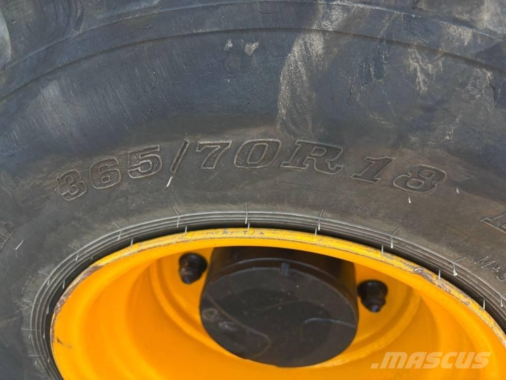 JCB 407 Chargeuse sur pneus