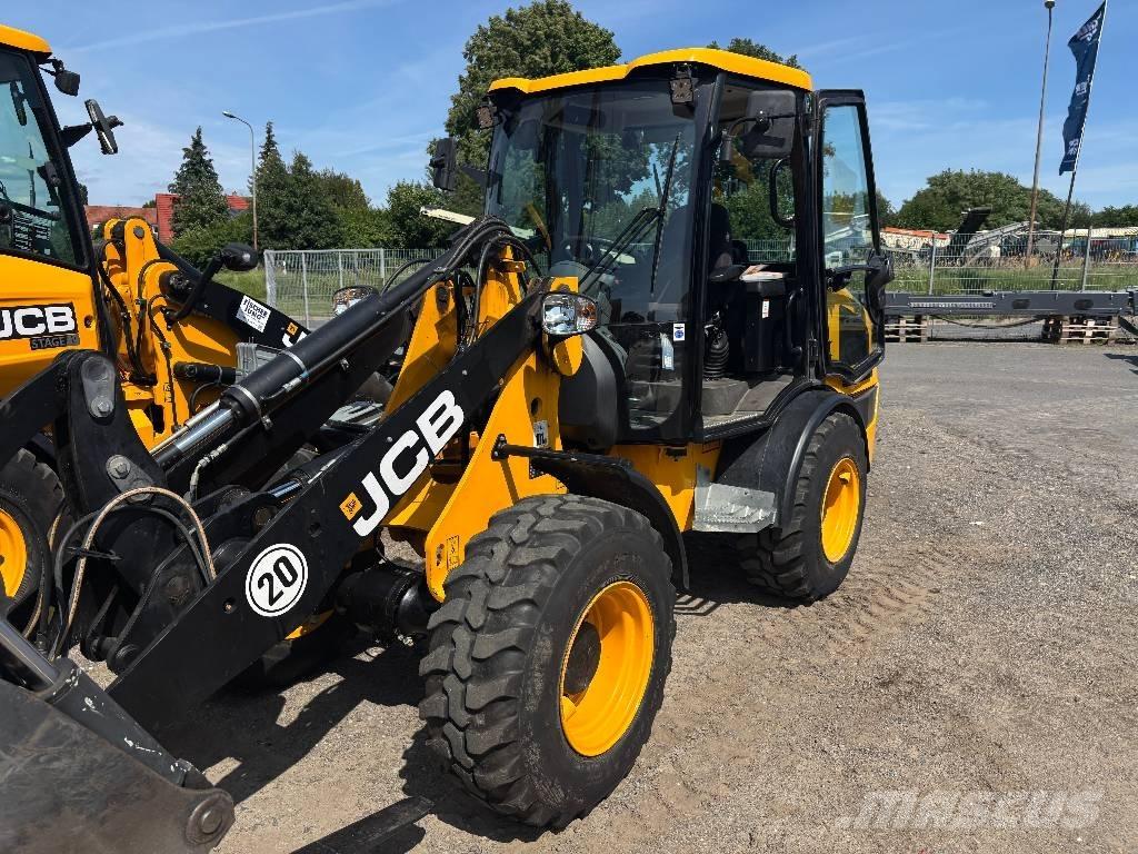 JCB 407 Chargeuse sur pneus