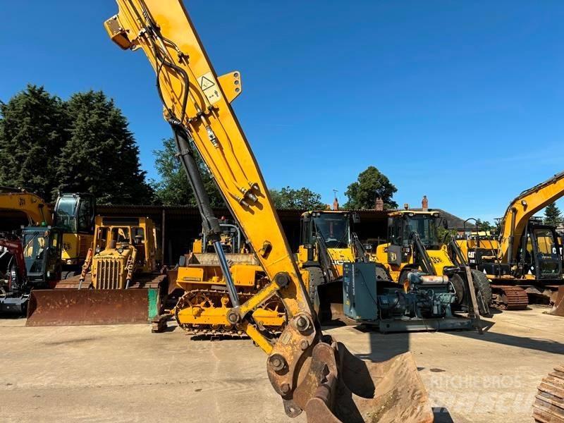 JCB JS 220 LR Pelle sur chenilles