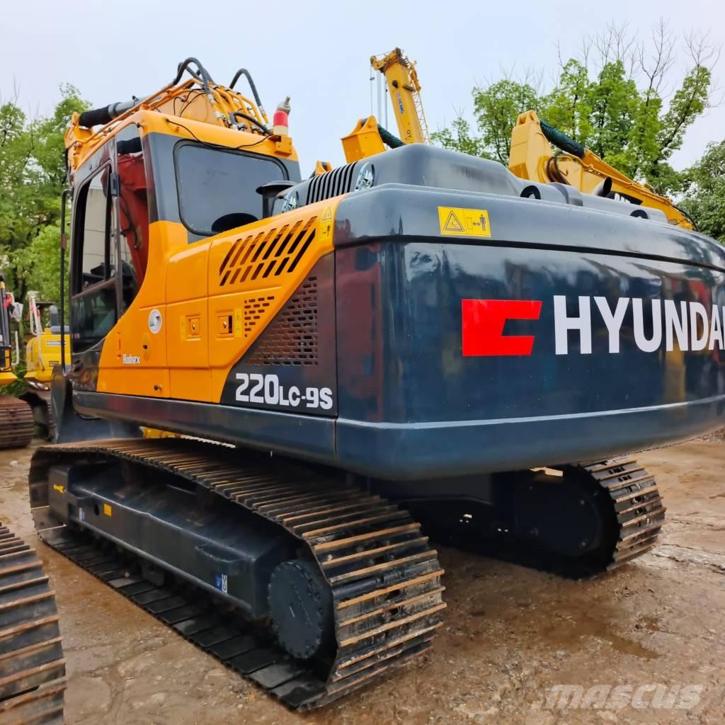 Hyundai 220LC-9S Pelle sur chenilles