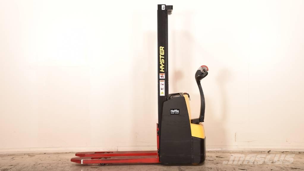 Hyster S 1.0E Gerbeur accompagnant
