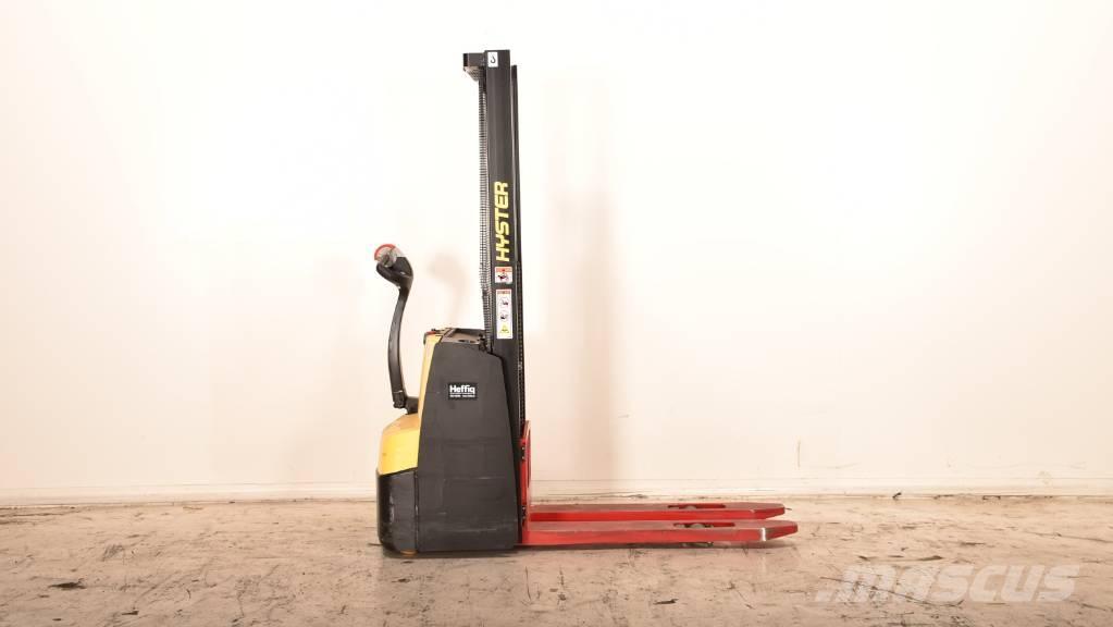 Hyster S 1.0E Gerbeur accompagnant