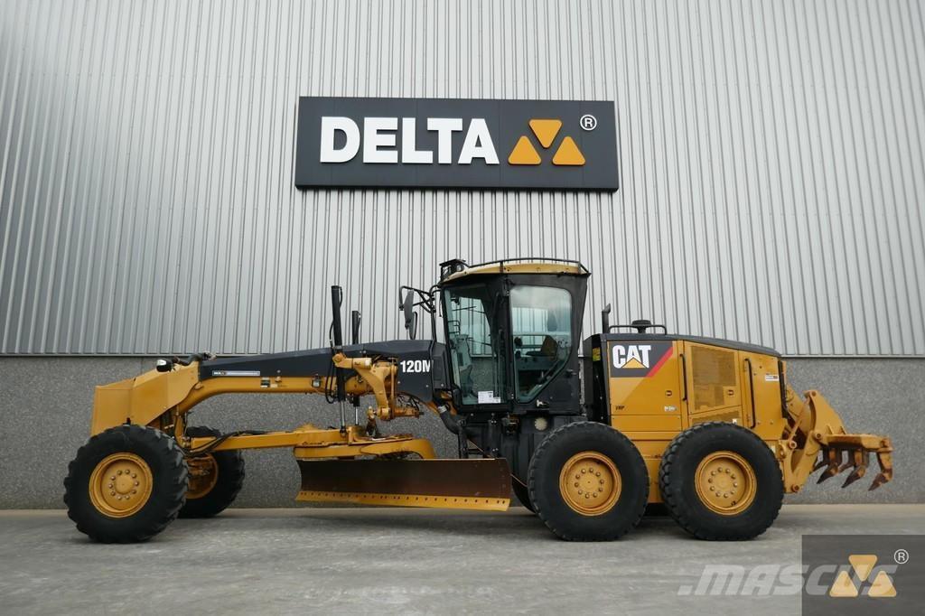 CAT 120M Niveleuse