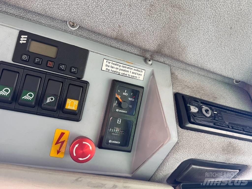 Hansa APZ 531 ( 40 KMH ) Pelle sur pneus