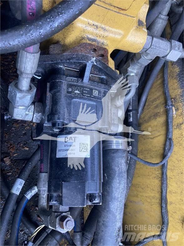 CAT 242D Chargeuse compacte