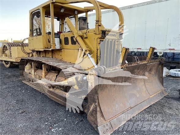 Komatsu D65E-6 Bouteurs sur chenilles