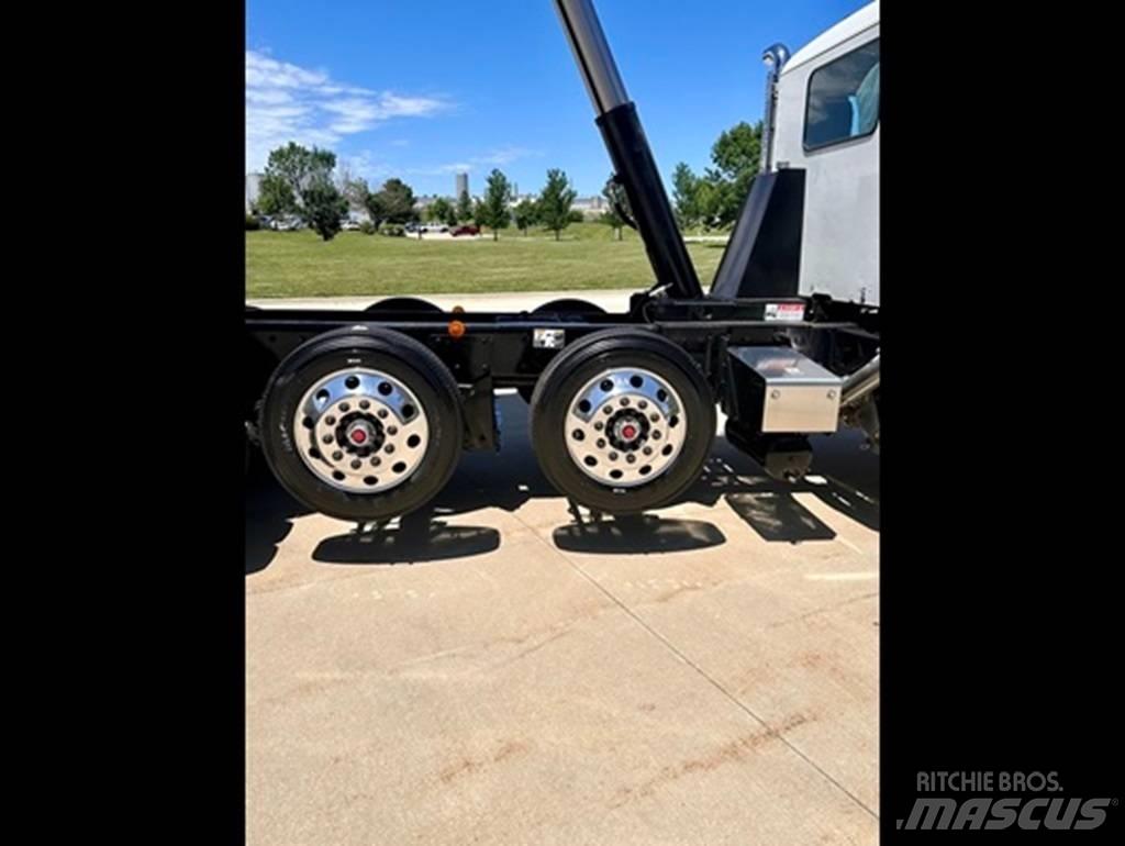 Kenworth T 880 Tracteur routier