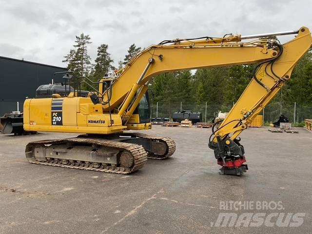 Komatsu PC210 Pelle sur chenilles